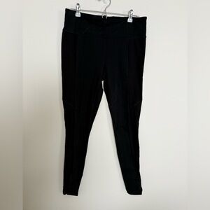 Women’s Athleta Black Performance Cropped Leggings L